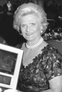 Helen Cluett